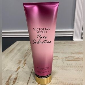 NWT Victoria’s Secret Pure Seduction Fragrance Body  Lotion